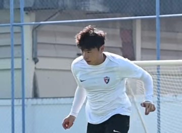 体育资讯-长春橙风球迷会：云南玉昆中场张宇峰夏窗回归长春亚泰效力