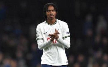 斯宾塞：孙兴慜不是大声呼喊的典型队长，他更多是以身作则